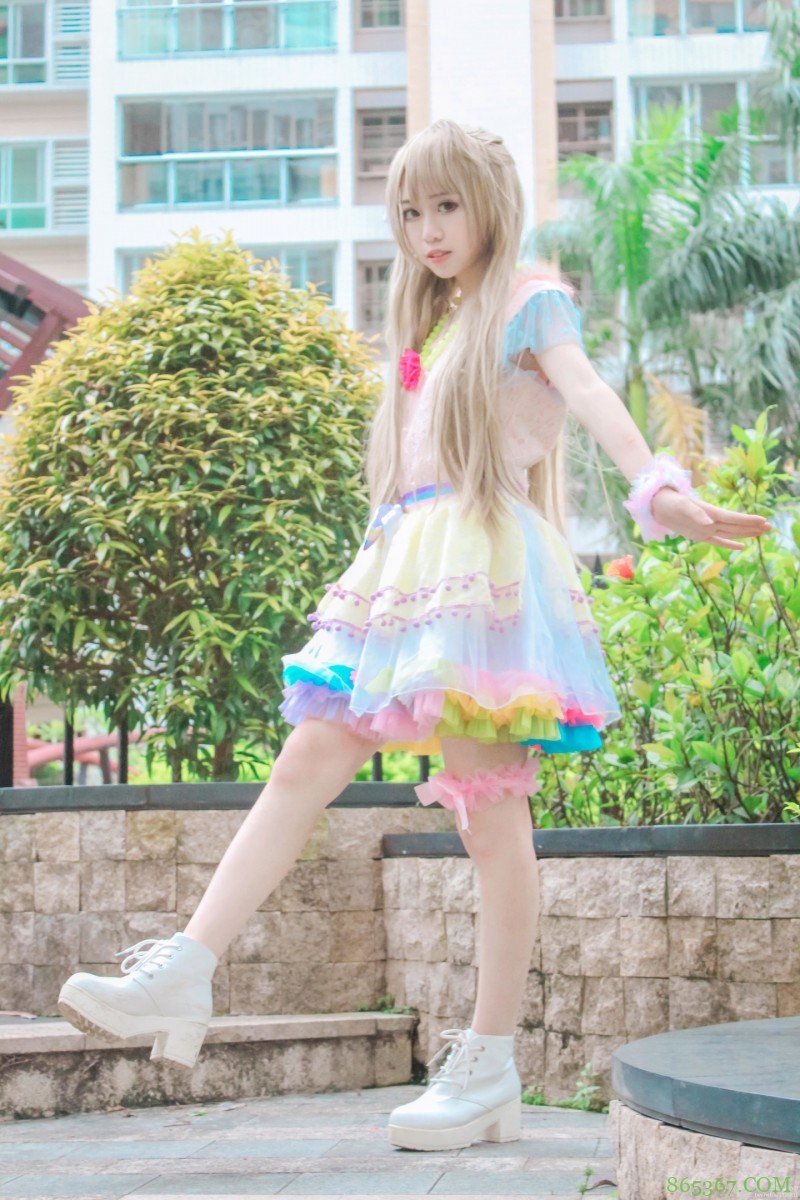 cos：一只喜欢夏天的南小鸟。