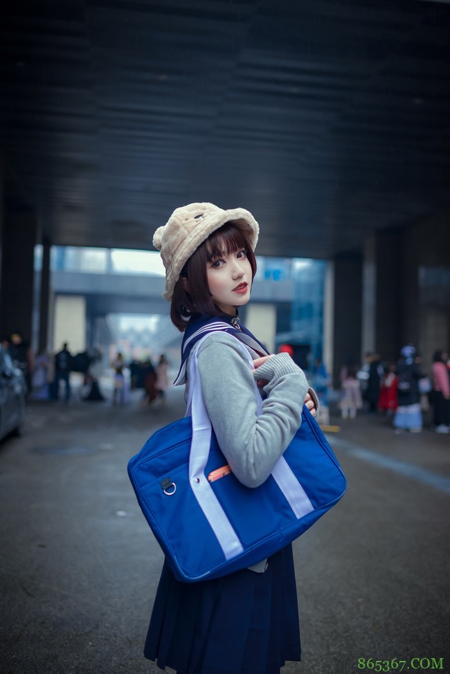 短发精灵JK制服小姐姐。