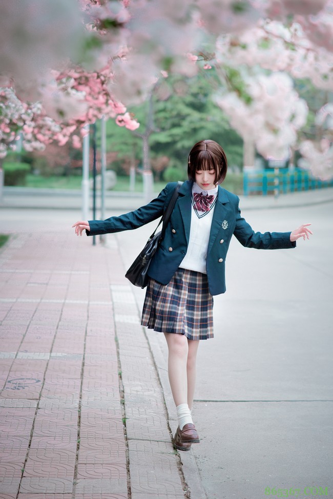 JK少女，愿所有人都被温柔相待。