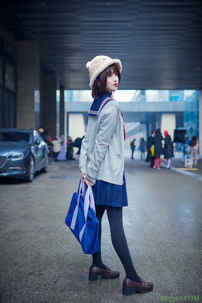 短发精灵JK制服小姐姐。