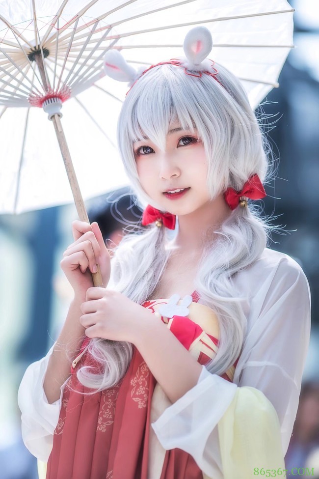 cos：碧蓝航线-兔耳拉菲。