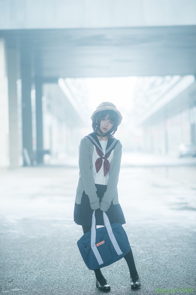 短发精灵JK制服小姐姐。