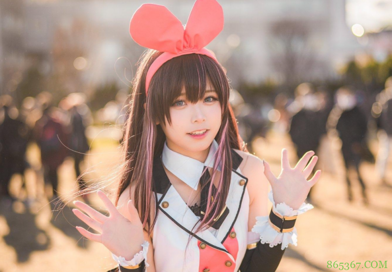 别看不起那些酒店里搞的小漫展，可能比大展还赚钱，关键是成本低