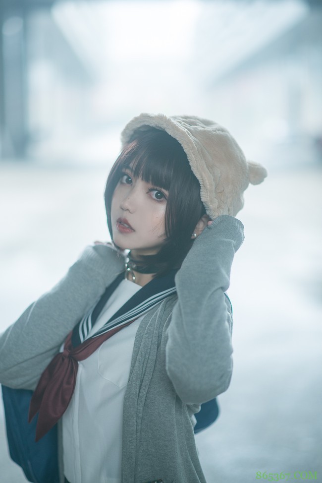 短发精灵JK制服小姐姐。