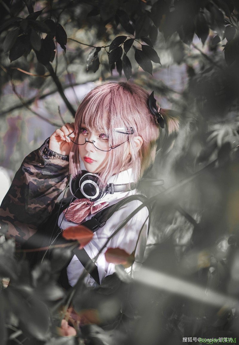 JK少女：歌声中的公园