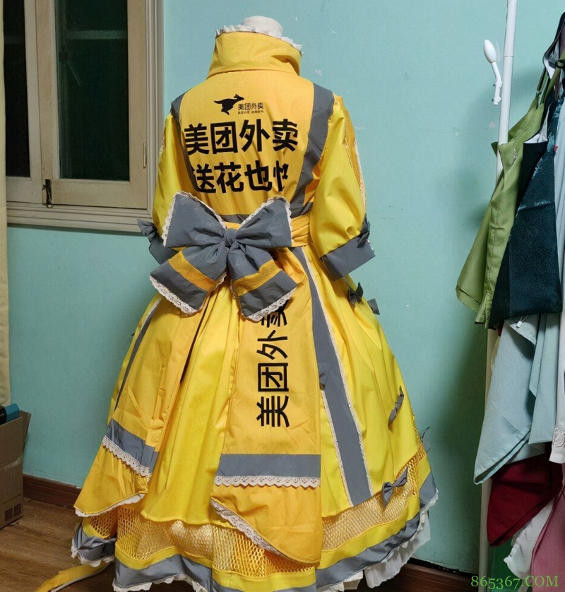 穿LO装汉服上班上学越来越常见,我很支持,但有一种行为坚决反对