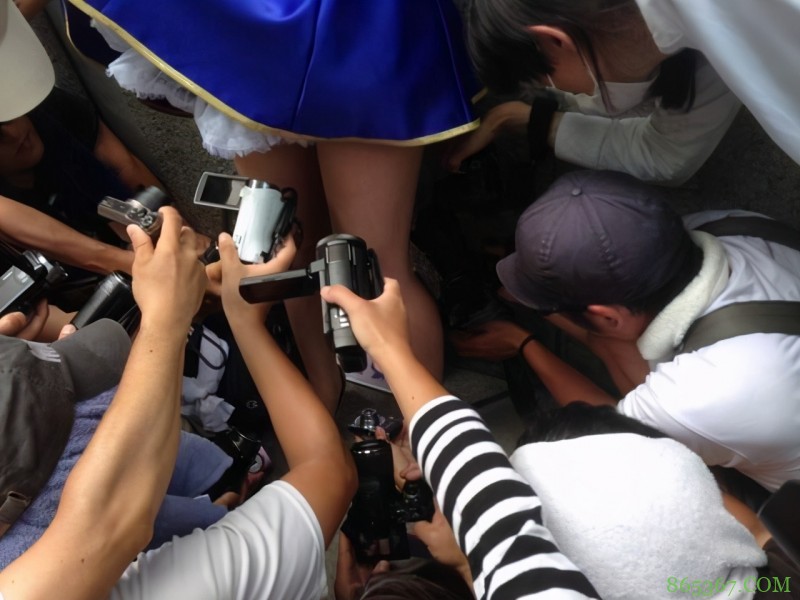 日本漫展上的“奇葩”行为,漫画家都画漫画嘲讽,coser们小心