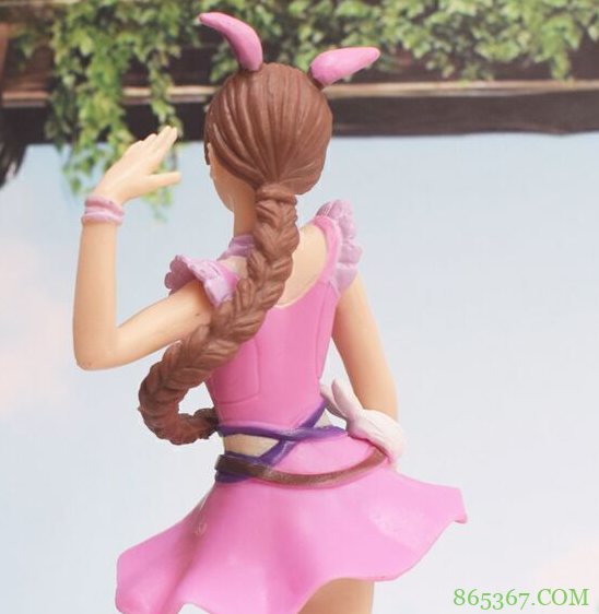 斗罗大陆疑似遭遇山寨？手办画风辣眼睛，网友吐槽：史莱姆七怪？