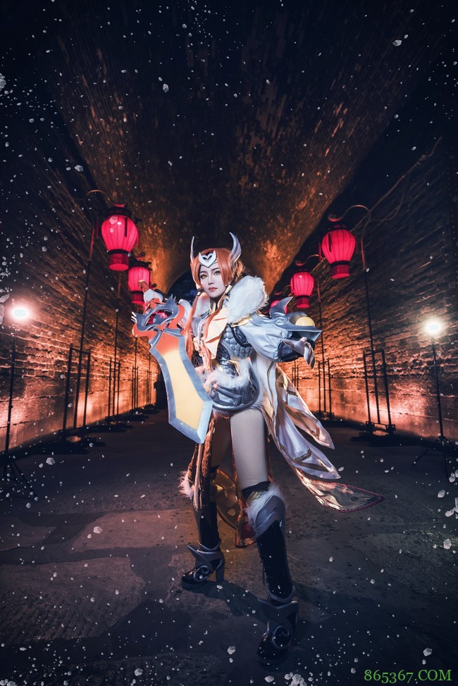 cos：王者荣耀-冠军飞将花木兰。