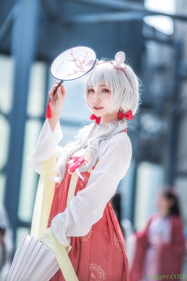 cos：碧蓝航线-兔耳拉菲。