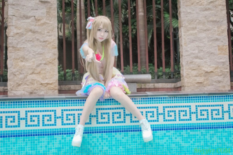 cos：一只喜欢夏天的南小鸟。