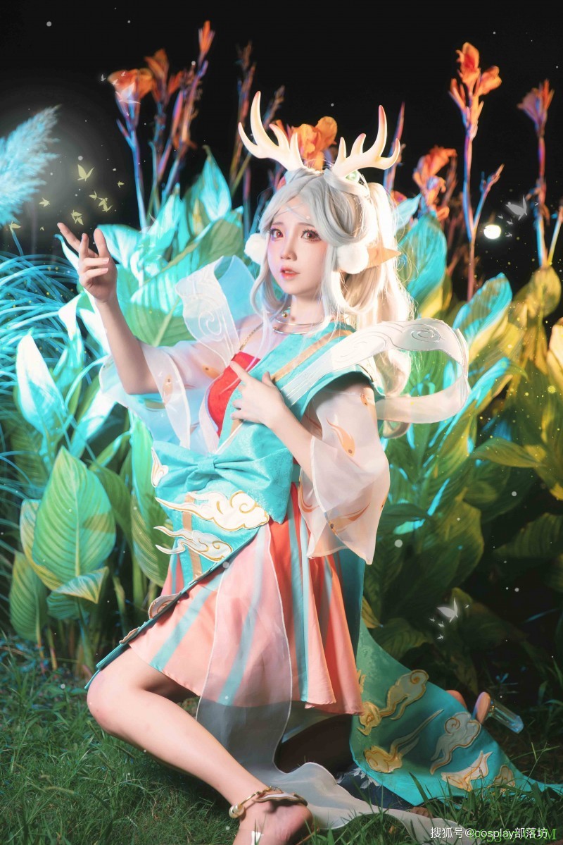 cos：王者荣耀瑶，遇见神鹿，非常漂亮的小姐姐