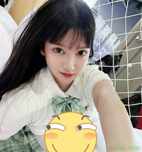 漫展奇葩多，还有人真空上阵，除了怪coser也要小心无良摄影师