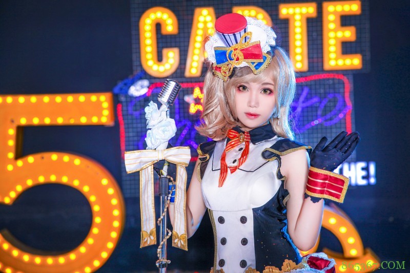 cos：南小鸟女仆觉醒。
