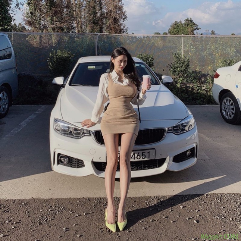 美艳系「超凶猛妹子」出门放风!火辣的诱惑视角