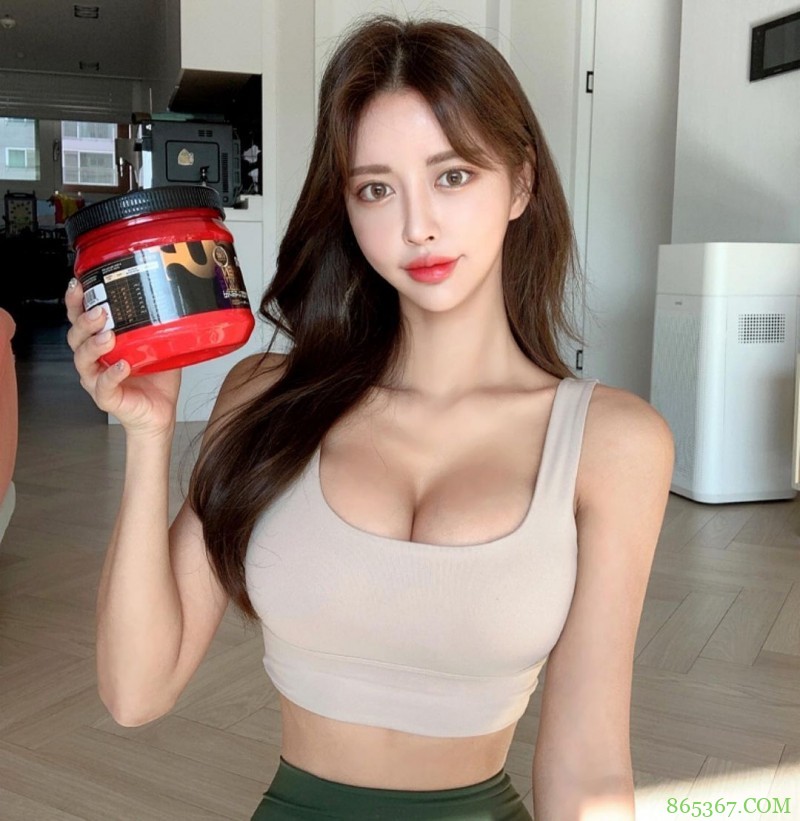 美艳系「超凶猛妹子」出门放风!火辣的诱惑视角