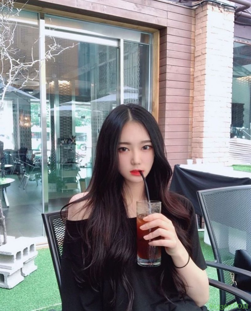 夜游汉江的「小恶魔正妹」,穿这样运动有够犯规!