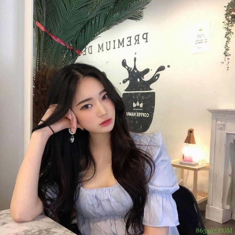 夜游汉江的「小恶魔正妹」,穿这样运动有够犯规!