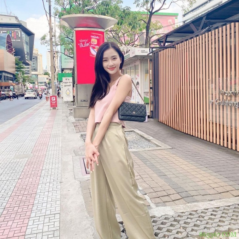 泰国也有天菜!清新神正「邻家美少女」,笑容甜美还有超纤细美腿!