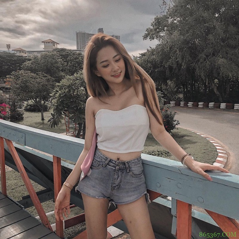 泰国也有天菜!清新神正「邻家美少女」,笑容甜美还有超纤细美腿!