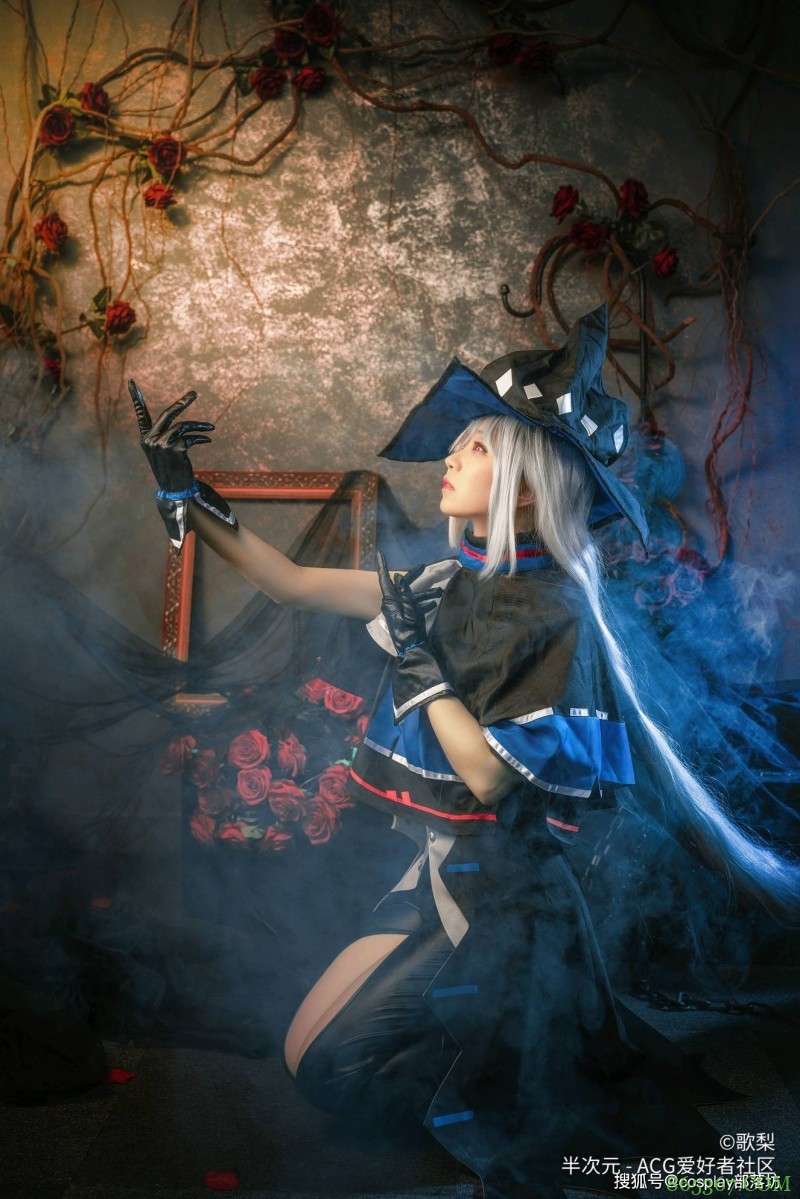 cos:明日方舟斯卡蒂cos正片@歌梨