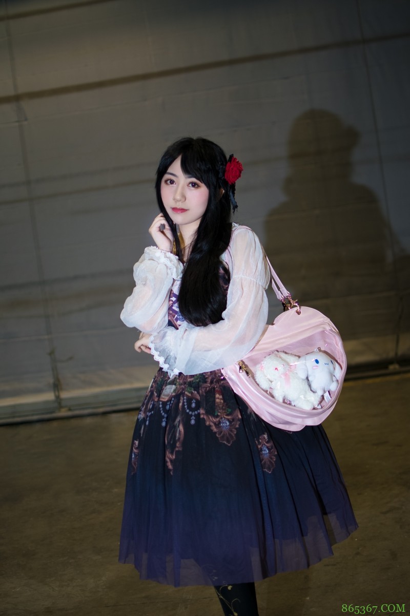 洛丽塔场照,小姐姐的蓬蓬裙特别有仙气。