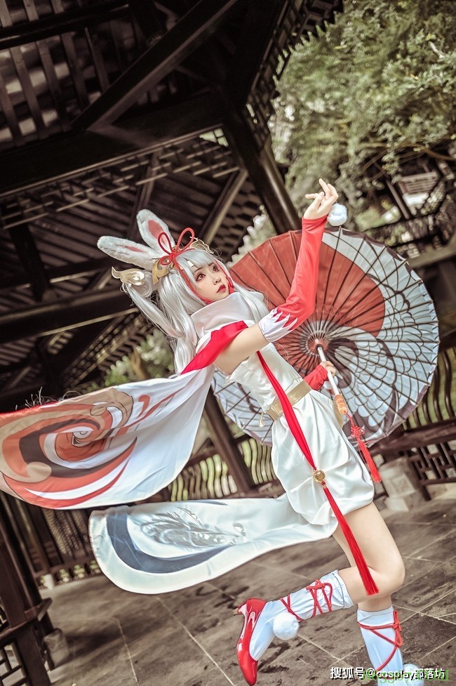 cos：王者荣耀公孙离祈雪灵祝cos正片@胤狐青火