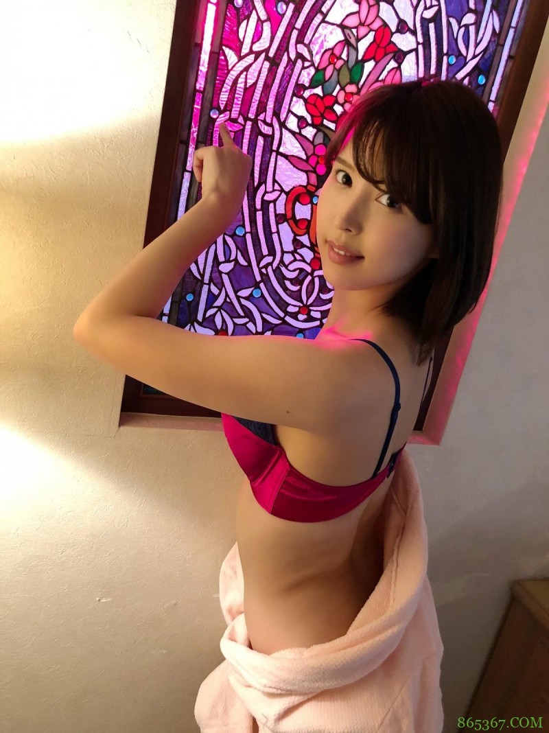 葵司SSIS-038 店长最高待客礼仪一定要去体验