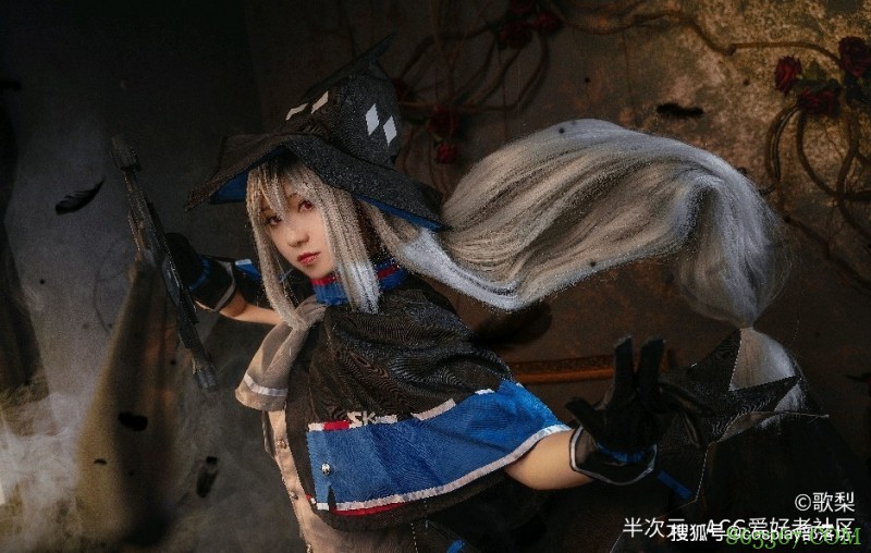 cos:明日方舟斯卡蒂cos正片@歌梨