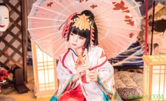 漫展的小朋友越来越多，有人觉得是坏事，小孩子该去漫展么？