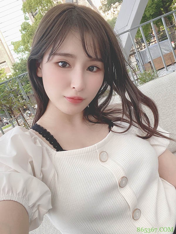 重回事务所!最强刺青妹子拍片啦!