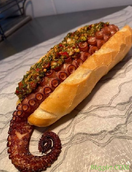 克苏鲁的动漫游戏不少,但“克家美食”你见过么?泡面里有眼珠!