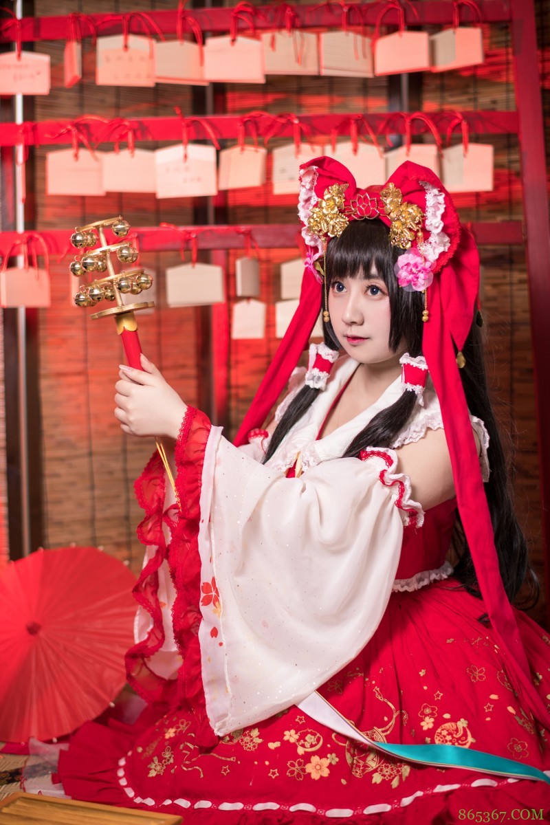 cos：东方project-你会喜欢这么可爱的灵梦吧。