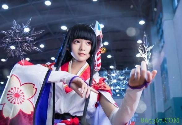 漫展的小朋友越来越多，有人觉得是坏事，小孩子该去漫展么？