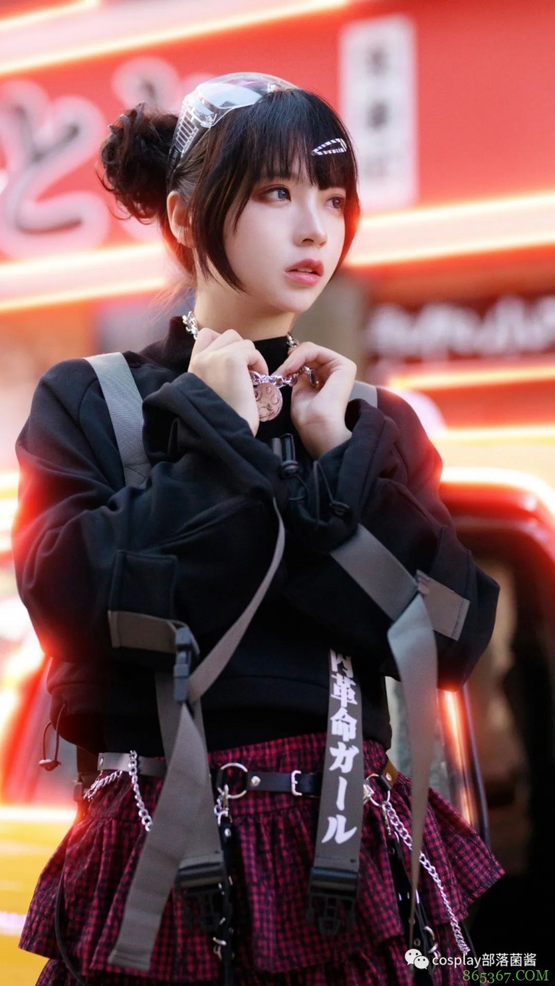 JK：一只酷酷的赛博朋克猫