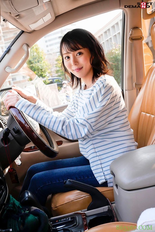 性感带在膝盖!在咖啡厅打工的她要在30岁前体会高潮的滋味! …