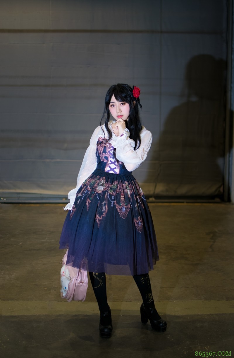 洛丽塔场照,小姐姐的蓬蓬裙特别有仙气。