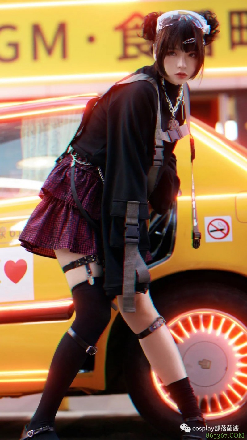 JK：一只酷酷的赛博朋克猫