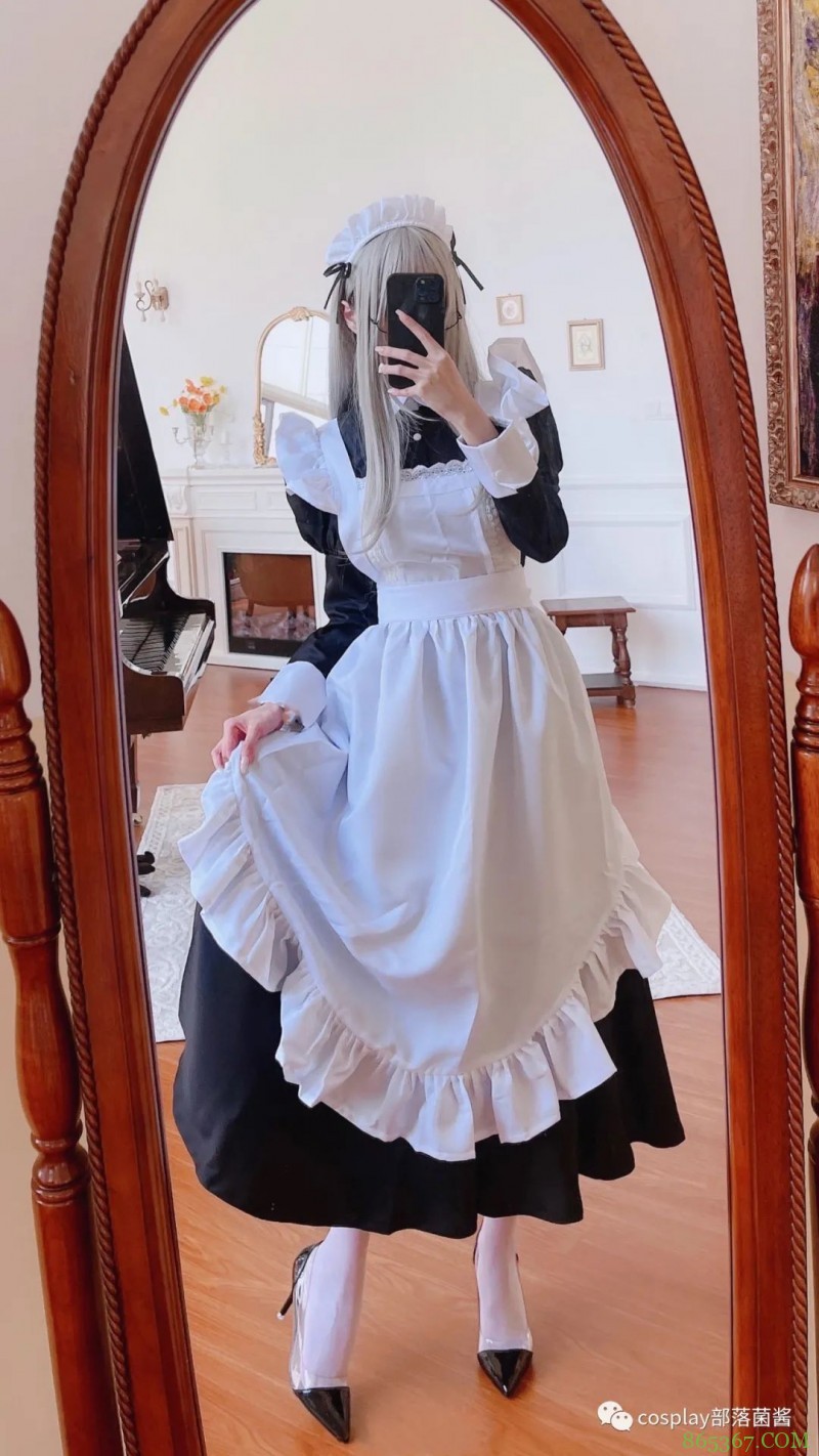 女仆:需要打扫吗?我看着你扫的那种