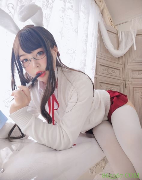 发情期 白烨烨 _4_.jpg 肉感萌妹coser-白烨 G塞发情期【70P+10V /1.1G】