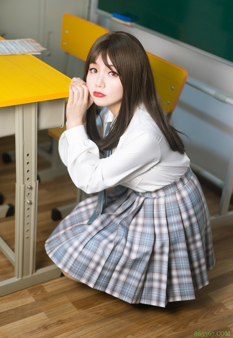 JK少女：下课的空隙，你在想着谁呢？