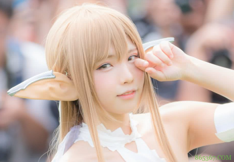 COS小樱穿轮滑?租电动轮椅?为了逛漫展有的朋友可真是拼了