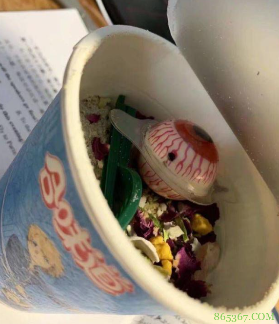 克苏鲁的动漫游戏不少,但“克家美食”你见过么?泡面里有眼珠!