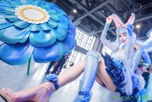 coser们太敬业,光脚还原动漫角色,如何保护自己让人好奇