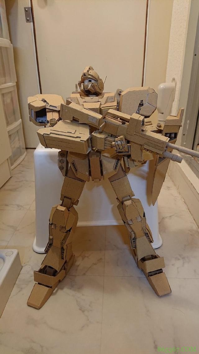 国外网友用夹子做了个高达，大神们的创意不止于此