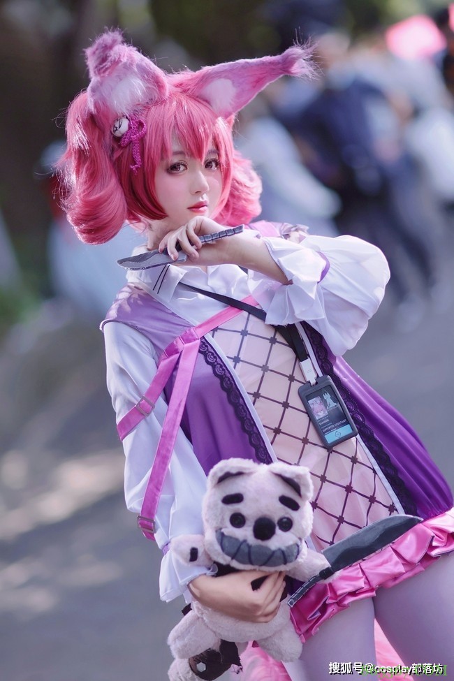 cos：明日方舟巫恋cos正片@：秋笙