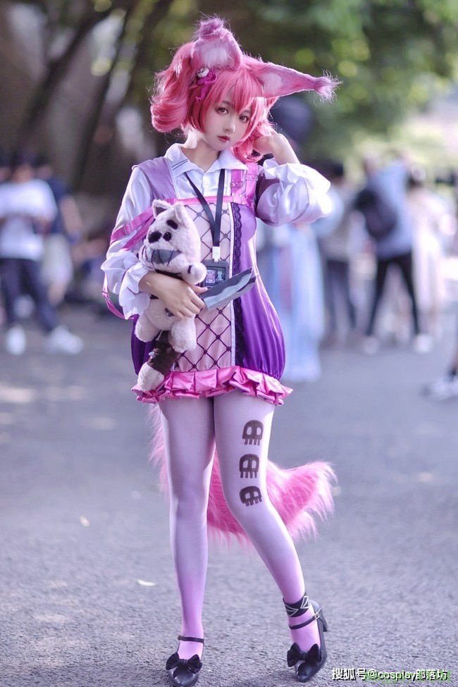 cos：明日方舟巫恋cos正片@：秋笙