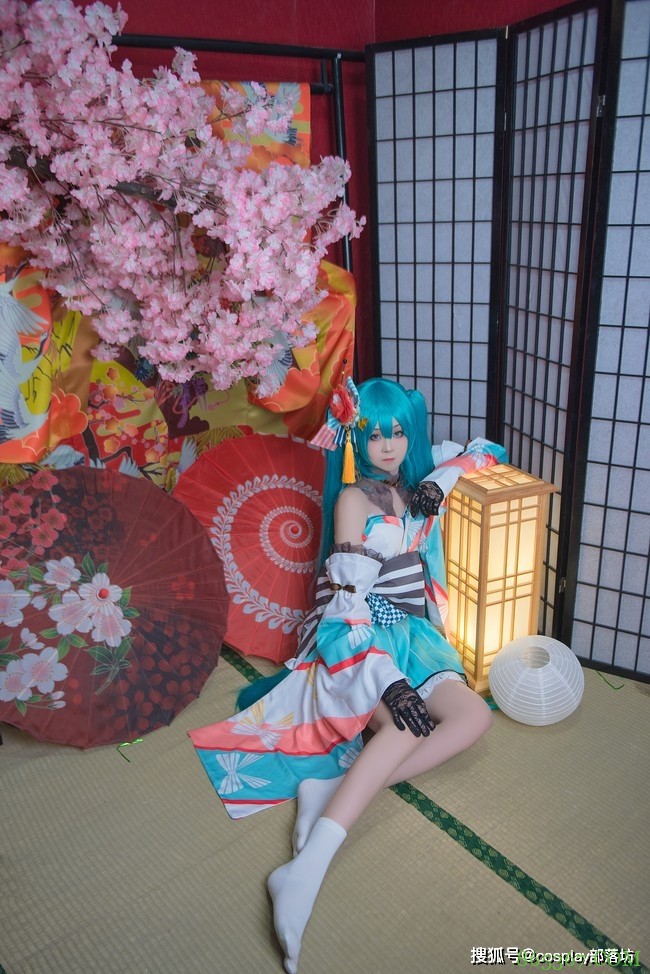 cos:公主殿下初音和服cos正片@酥乣是个屑