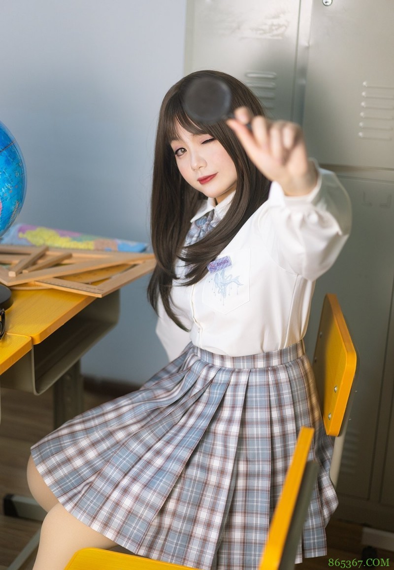 JK少女：下课的空隙，你在想着谁呢？