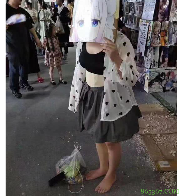 2021年的暑假，漫展又有新花样，吴京都被人出COS了